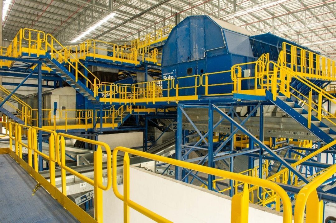 Fábrica de reciclagem inicia operação em Brusque