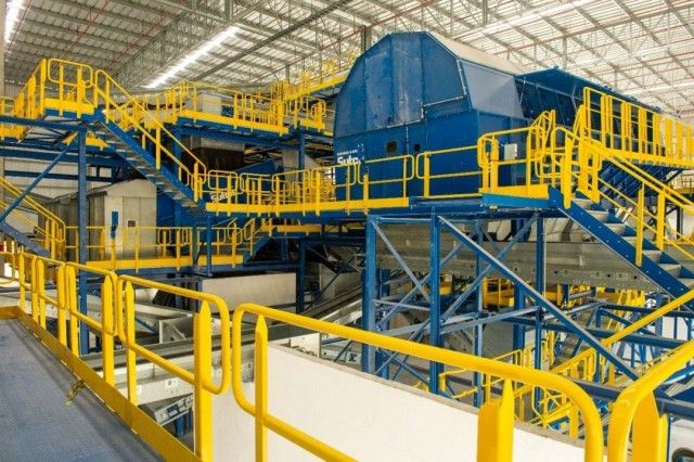 Fábrica de reciclagem inicia operação em Brusque