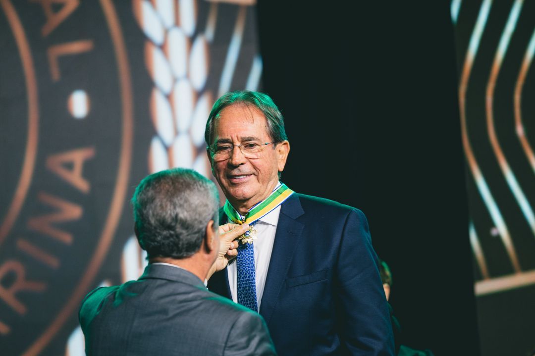 Mario Cezar de Aguiar recebe Ordem do Mérito Industrial da CNI