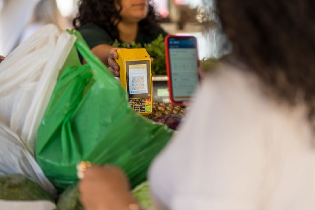 Intenção de consumo das famílias segue em alta em junho