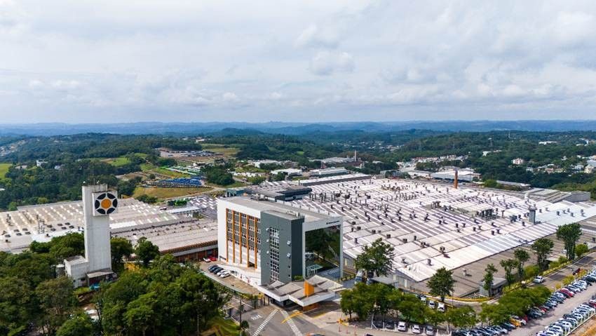 Marcopolo atinge receita de R$ 2,3 bilhões no segundo trimestre